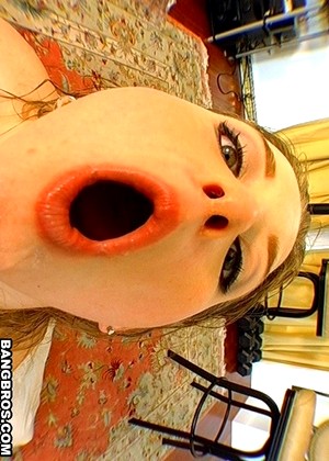 Bigmouthfuls Model pics