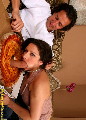 Bigsausagepizza April Realtime Brunette Pussy