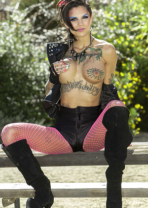 bigtitsatschool Bonnie Rotten pics