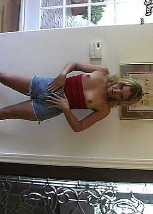 blacksonblondes Lainey pics