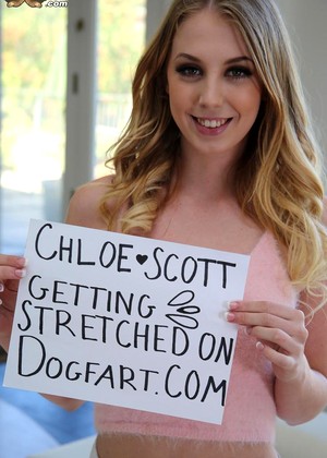 Chloe Scott pics