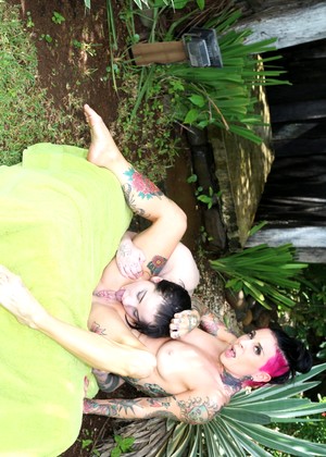 Burningangel Charlotte Sartre Joanna Angel Barra Goth Gallery Xxx