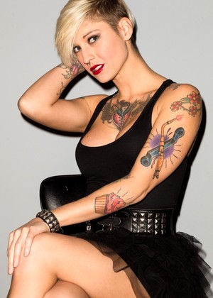 Kleio Valentien jpg 5