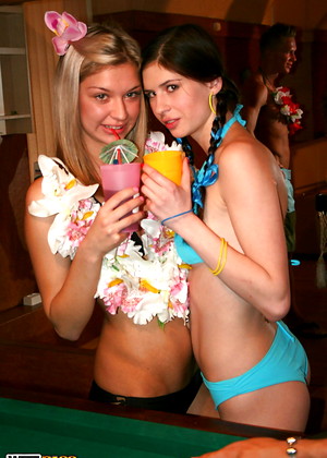 Collegefuckparties Model pics