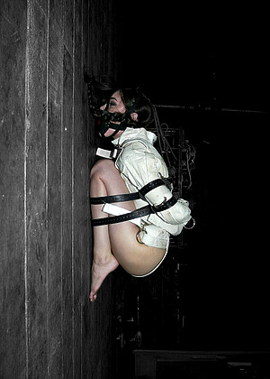 Devicebondage Sasha Grey Aged Bondage Fotoshot