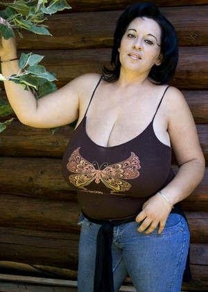 Divinebreasts Model pics