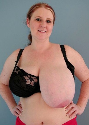 Divinebreasts Model jpg 1