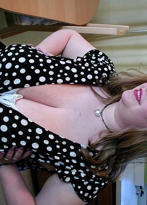 Divinebreasts Model jpg 7