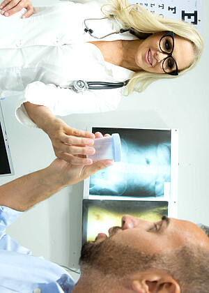 doctoradventures Julia Ann pics