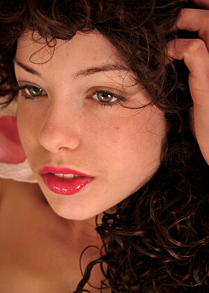 eroticbeauty Emily Windsor pics
