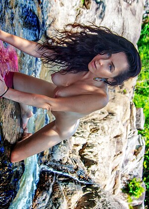 Eroticbeauty Madivya Braless Naked Outdoors Xxxsearch Mania