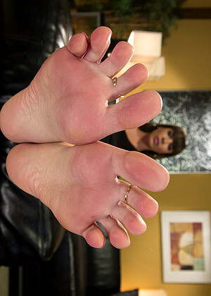 footworship Phoenix Marie pics