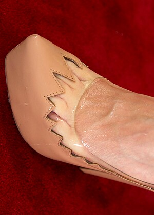 footworship Maitresse Madeline Marlowe pics