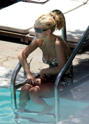 Jessica Simpson pics