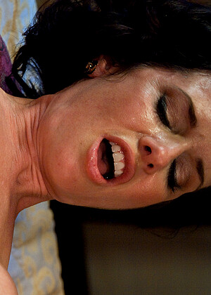 Veronica Avluv jpg 16