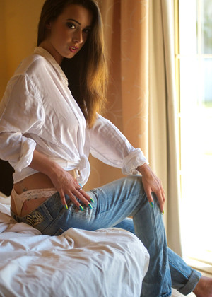 Girlfolio Lauren Louise Shaven Model Miss
