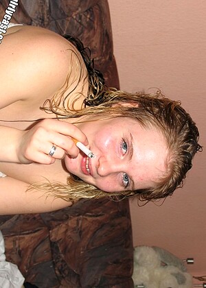 Girlycastshop Claudia 18onlygirls Smoking Facesiting Pinklips