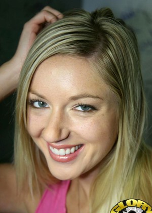 gloryholeinitiations Kylee Reese pics