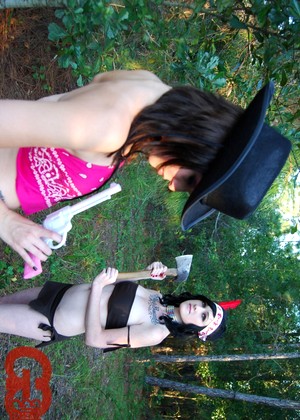 Godsgirls Model jpg 12