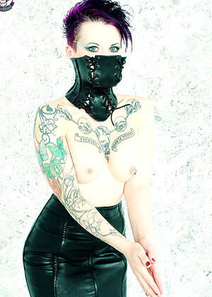 gothicsluts Nixon Sixx pics