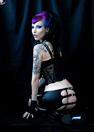 gothicsluts Razor Candi pics