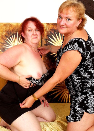 Grannylesbianclub Model pics