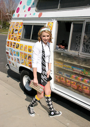 Icecreambangbang Model jpg 4