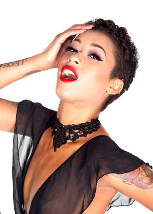 Istripper Skin Diamond Pichot Pornstars Xvideosx