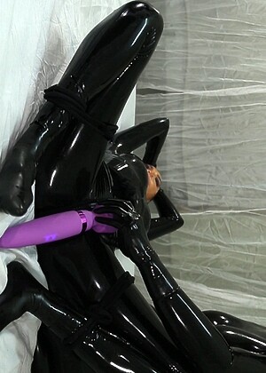 kinkyrubberworld Latex Lara pics