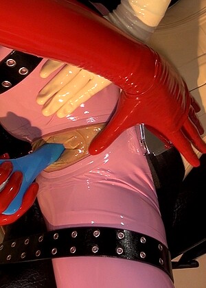 Kinkyrubberworld Latex Lara Heary Fetish Show Vagina