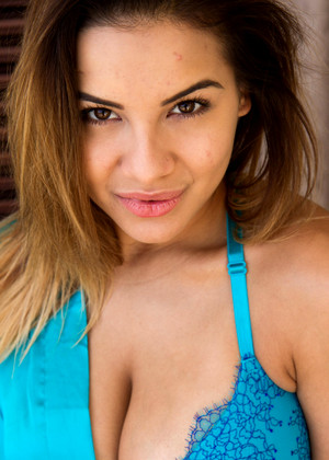 Laceybanghardonline Lacey Banghard Experienced Busty Sexpartner