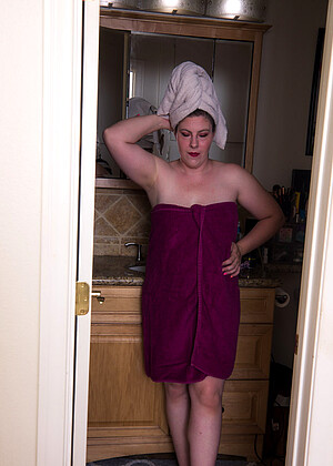 Lanadellust Lana Del Lust Foto Bugil Curvy Shower Gif
