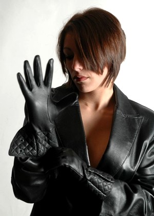 Leatherfixation Model jpg 13