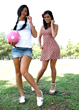 Lesbianteenhunter Lesbianteenhunter Model Weekend Teen Jpeg