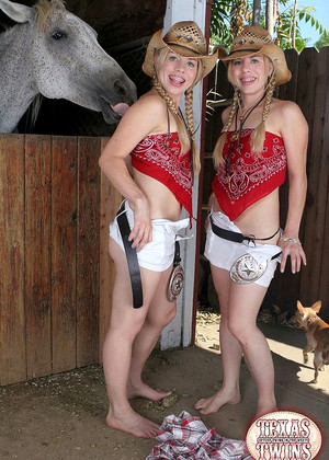 liltammy Texas Twins pics