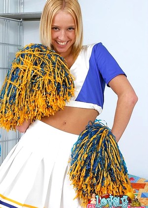 Lovelycheerleaders Model pics