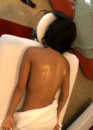 massagecreep Amia Moretti pics
