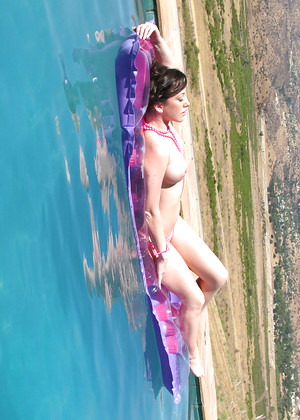 Massagecreep Jennifer White Charming Bikini Emoji