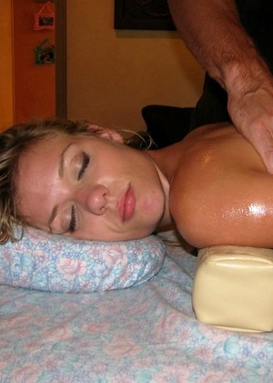 massagecreep Nicole Ray pics