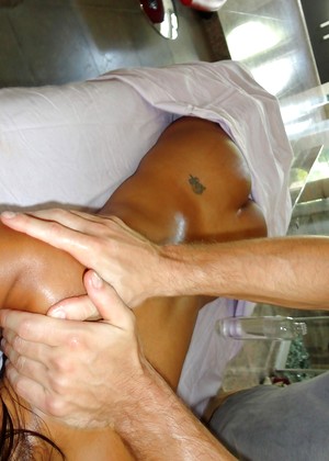 massagecreep Shazia Sahari pics