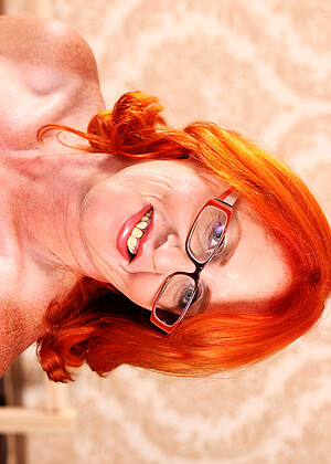 Maturenl Evetta Secretary Redhead Gunn