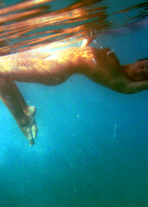 Metart Sharon E Features Underwater Doc