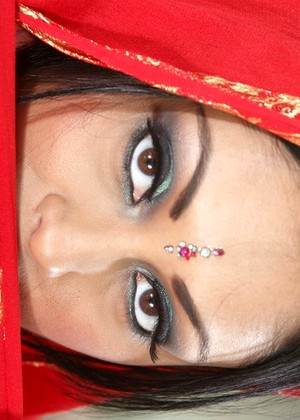 Priya Anjali Rai pics