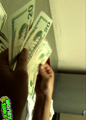 Moneytalks Model pics