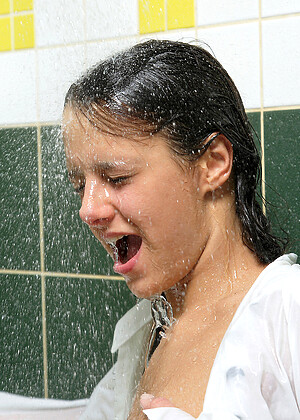 Mplstudios Mplstudios Model Contain Shower Delavare Oprasan