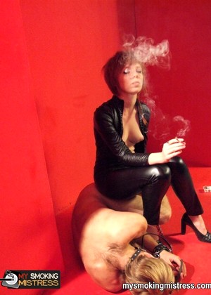 Mysmokingmistress Model pics