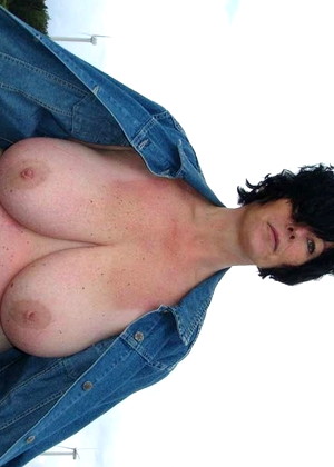 Naturebreasts Model jpg 1