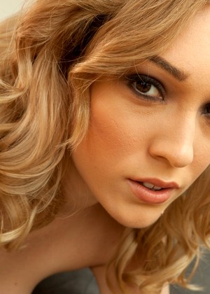 Lily Labeau pics