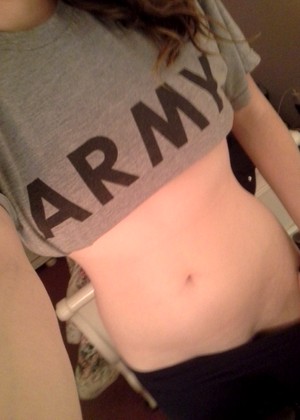 Nudesfortroops Model pics