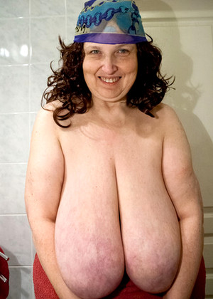 Omgbigboobs Omgbigboobs Model Massive Big Tits Sexbabe